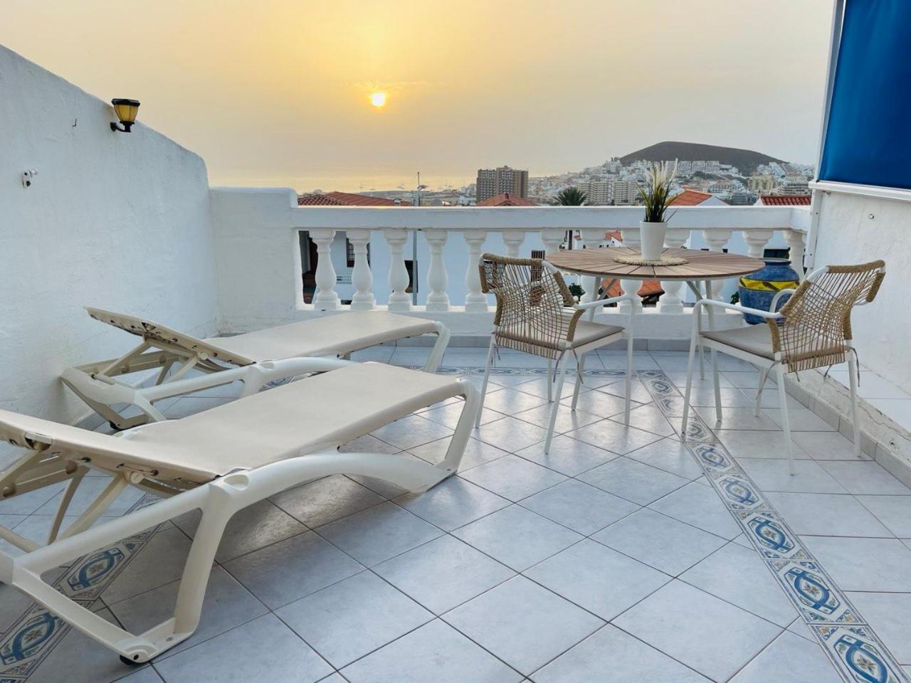 Seaview Port Royal, Los Cristianos, Heated Pool, Wifi 洛斯克里斯蒂亚诺斯 外观 照片
