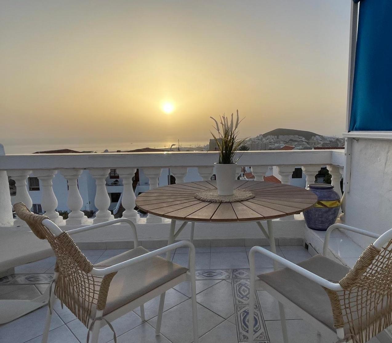 Seaview Port Royal, Los Cristianos, Heated Pool, Wifi 洛斯克里斯蒂亚诺斯 外观 照片